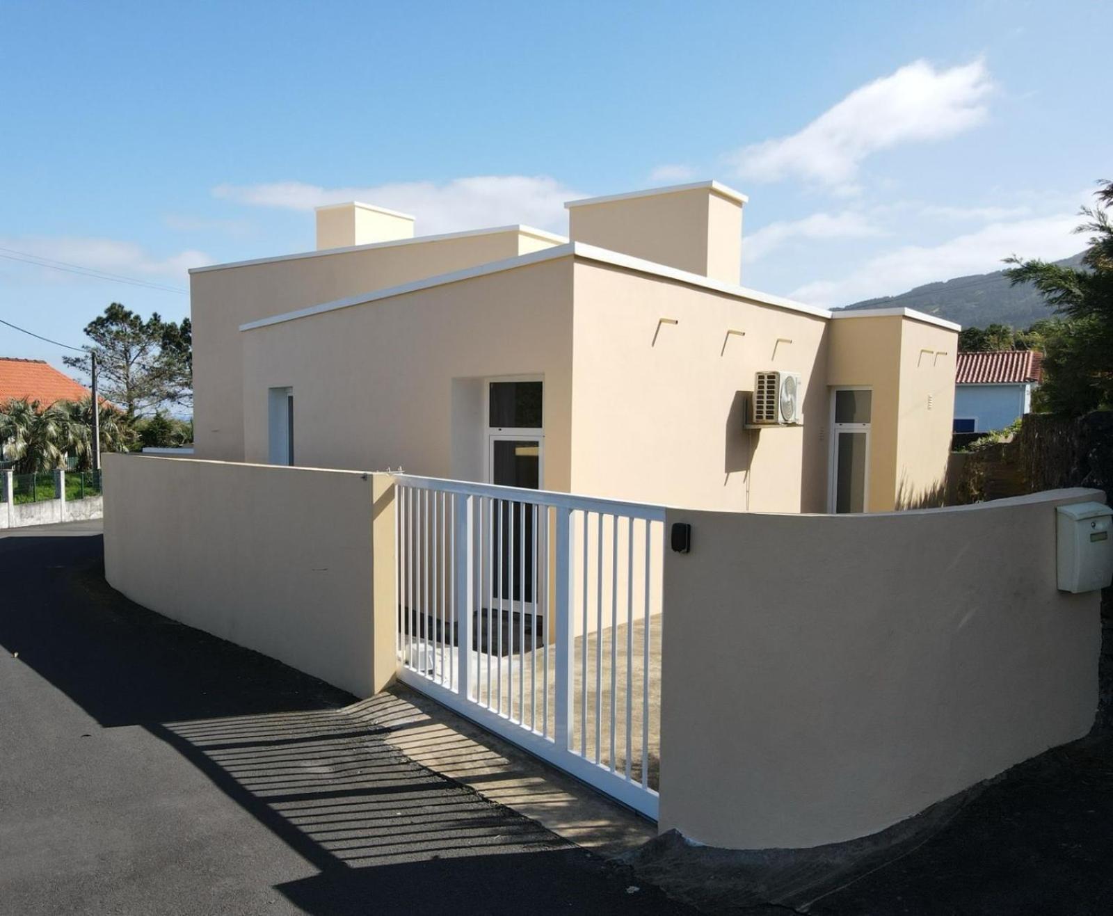White Pico Lodge São Roque do Pico エクステリア 写真