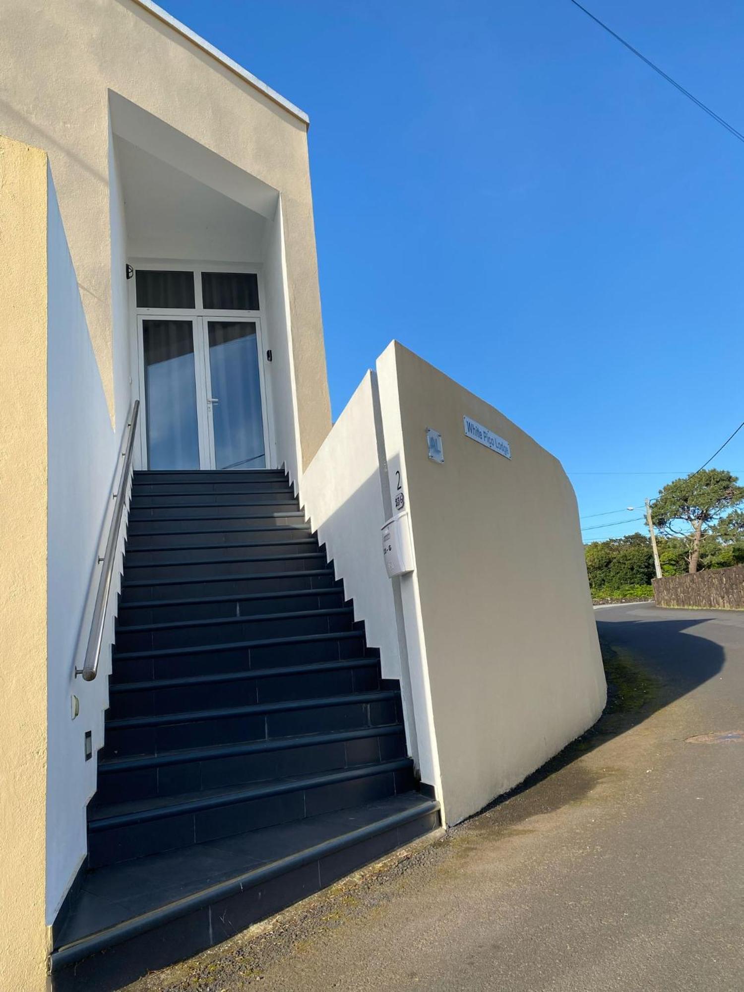 White Pico Lodge São Roque do Pico エクステリア 写真